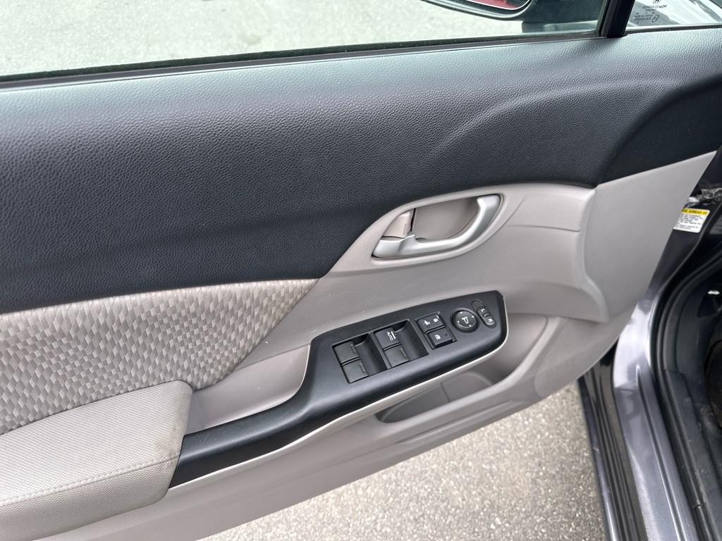 2015 Honda Civic Image 9