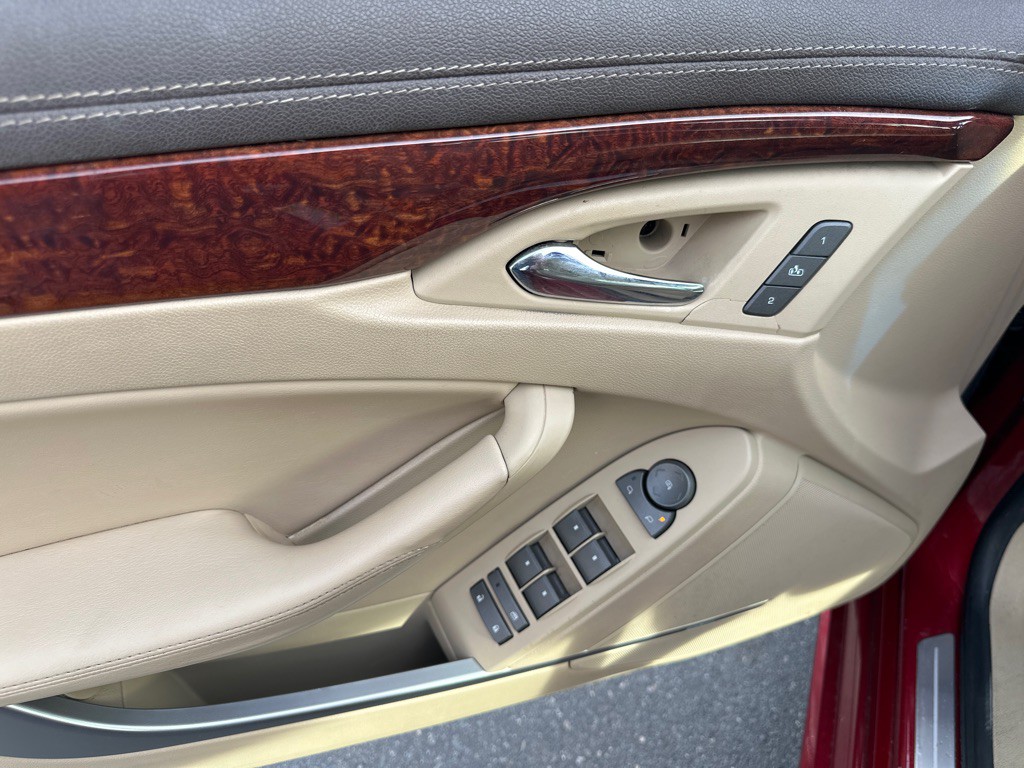 2011 Cadillac CTS Image 10