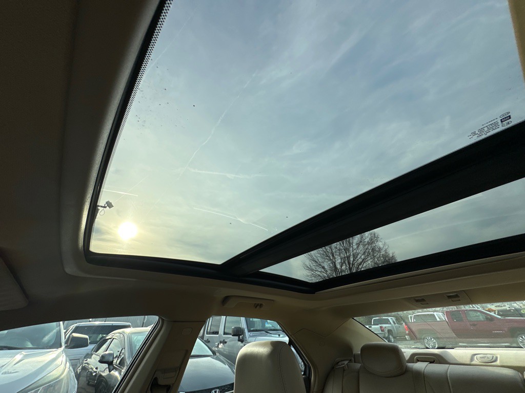 2011 Cadillac CTS Image 21