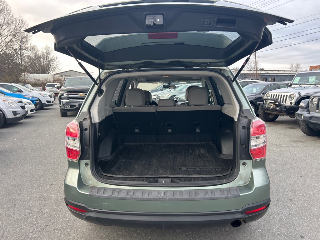 2014 Subaru Forester Image 9