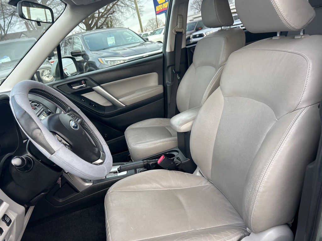 2014 Subaru Forester Image 11