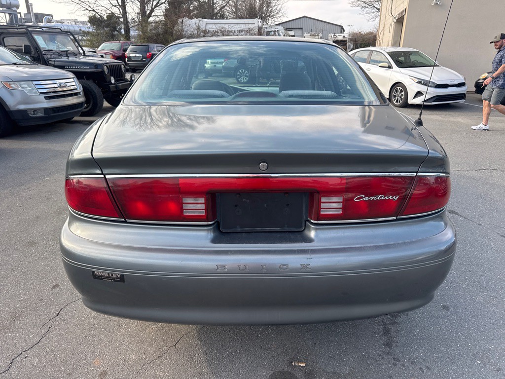2005 Buick Century Image 3