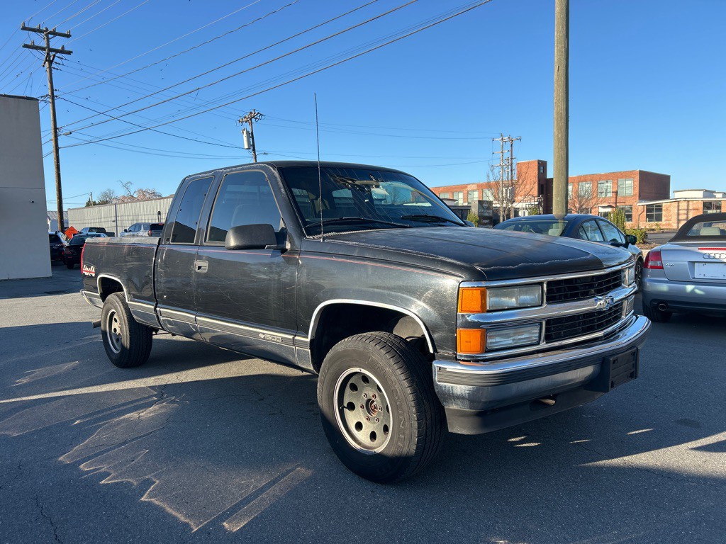 1998 Chevrolet C/K Image 3