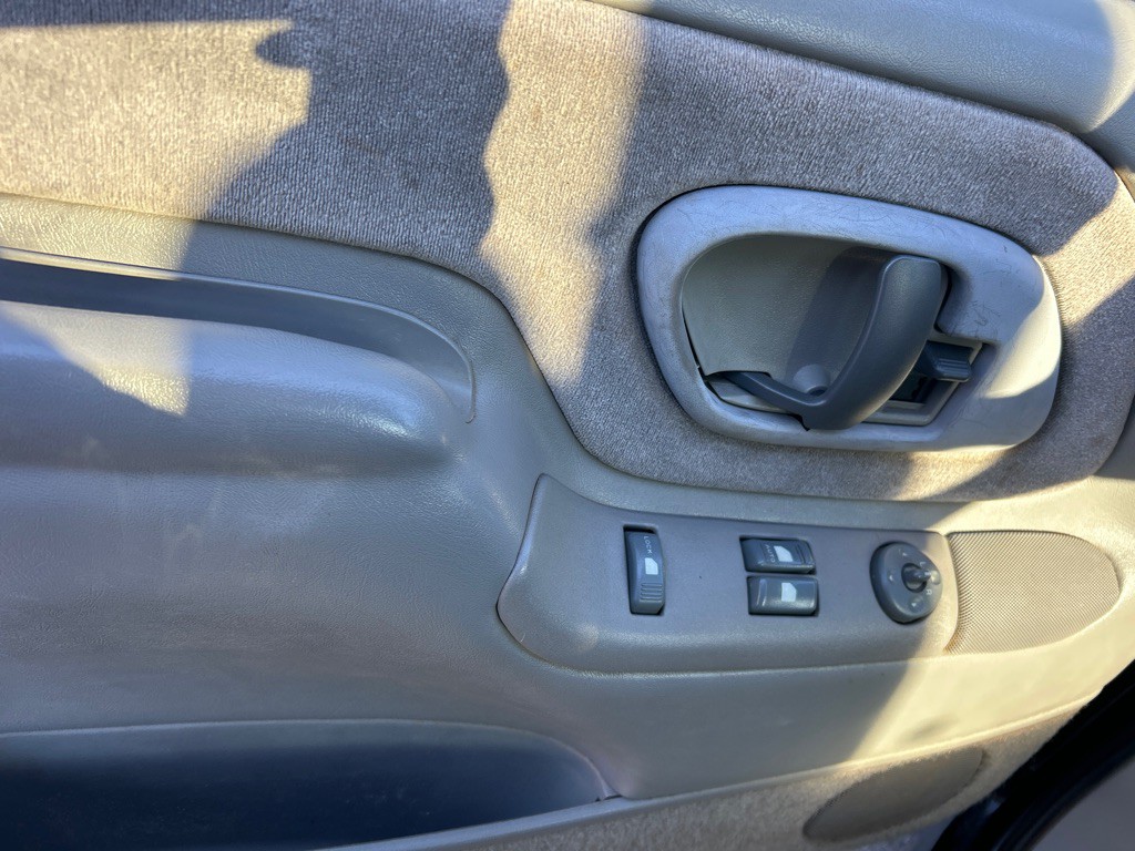 1998 Chevrolet C/K Image 10