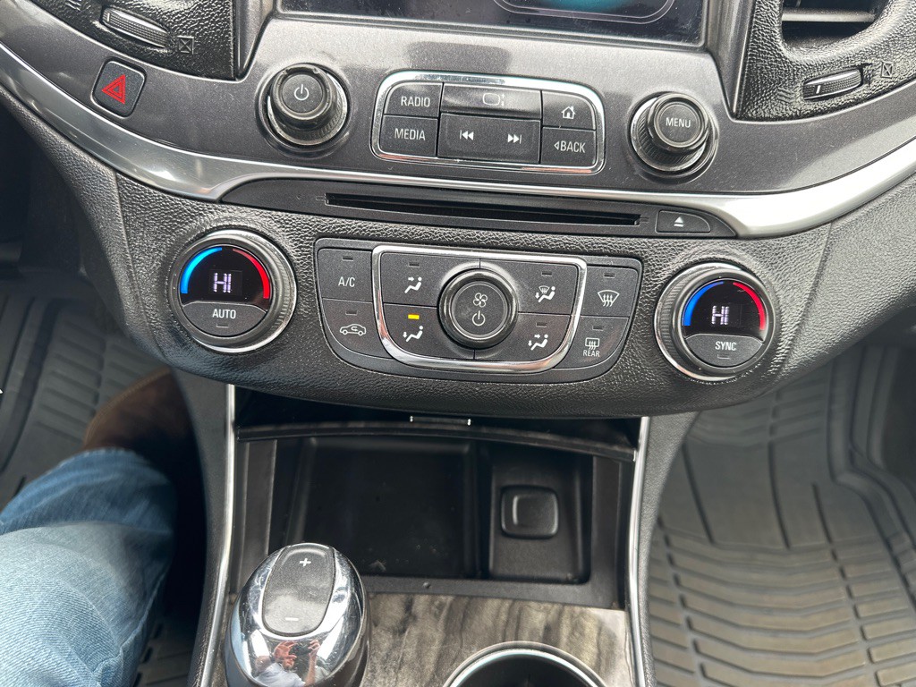 2015 Chevrolet Impala Image 19