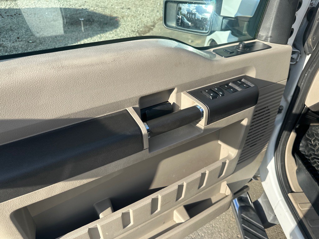 2010 Ford F-250 Image 12