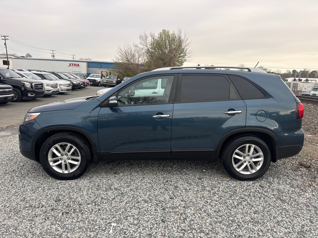 2014 Kia Sorento Image 2
