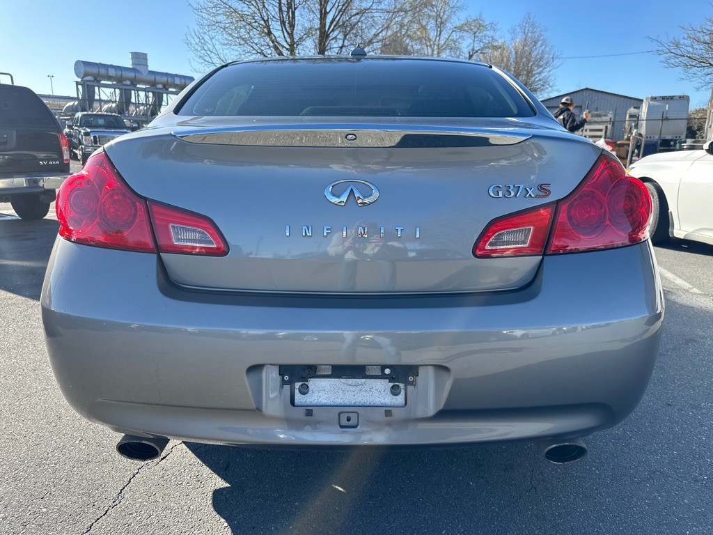 2009 INFINITI G37 Image 4