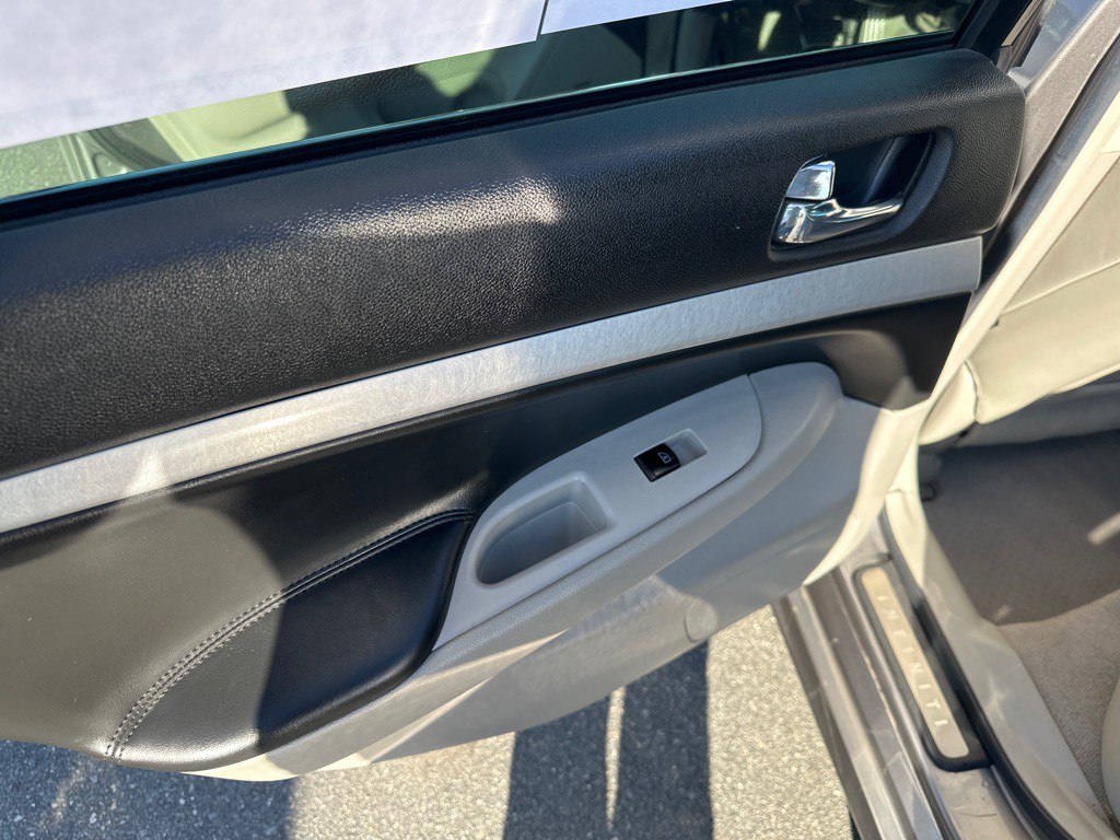 2009 INFINITI G37 Image 12