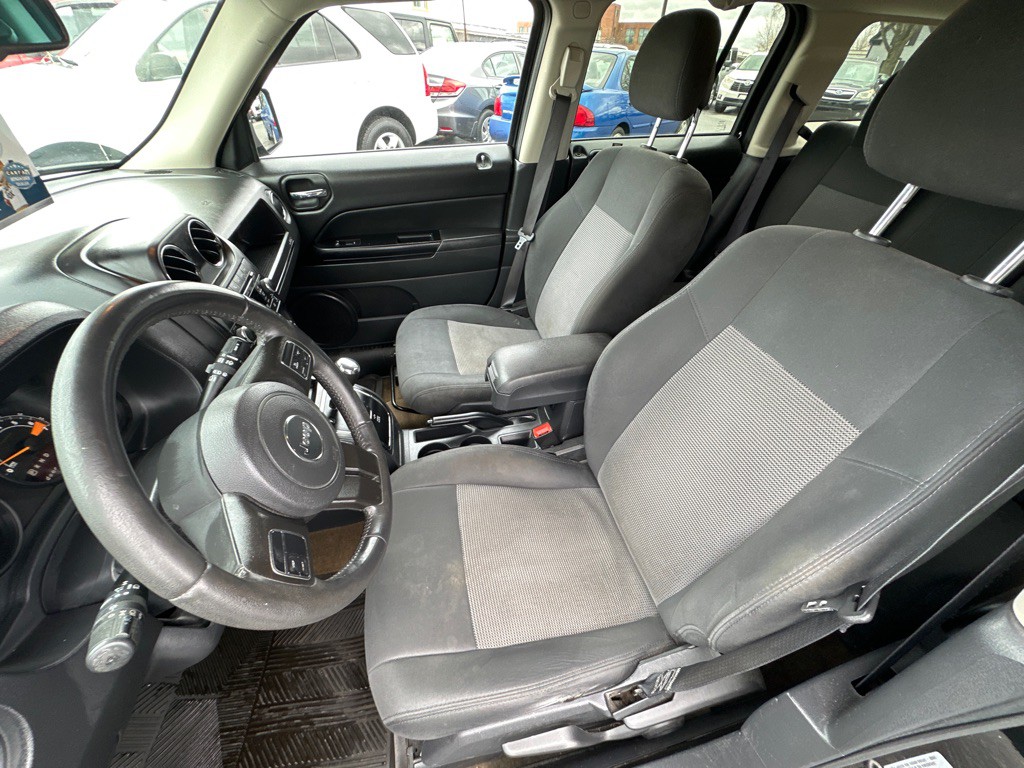 2017 Jeep Patriot Image 11