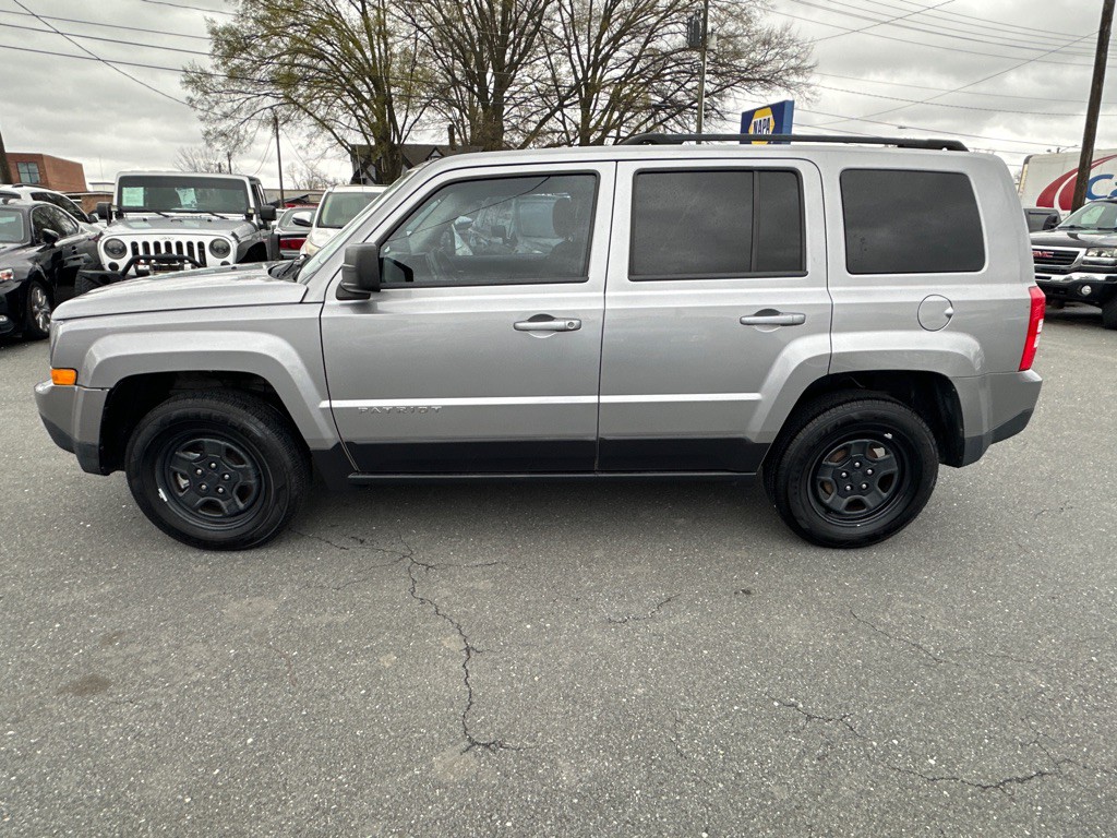 2016 Jeep Patriot Image 2