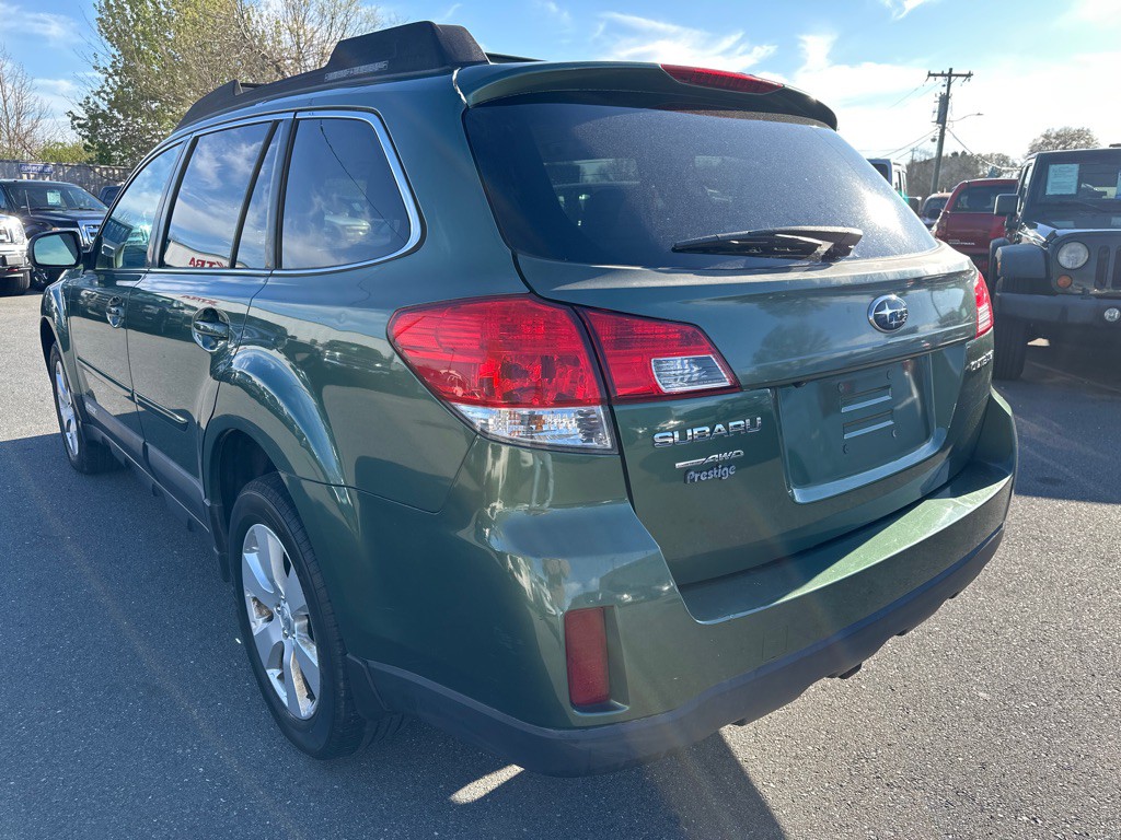 2012 Subaru Outback Image 2