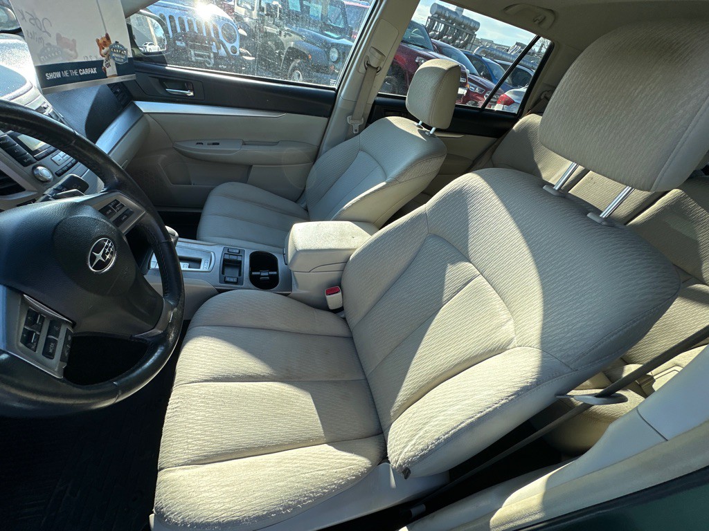 2012 Subaru Outback Image 11
