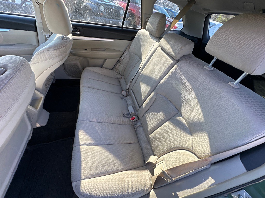 2012 Subaru Outback Image 13