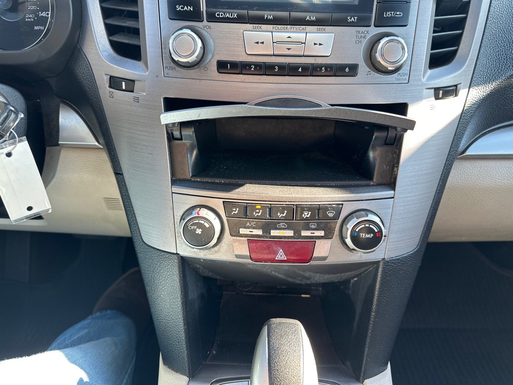 2012 Subaru Outback Image 18