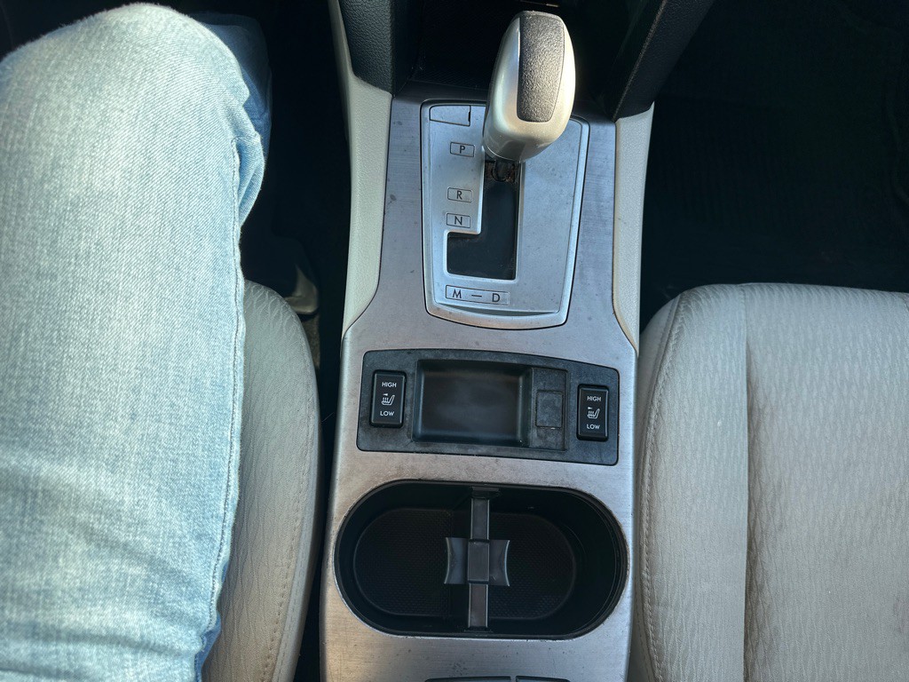 2012 Subaru Outback Image 19