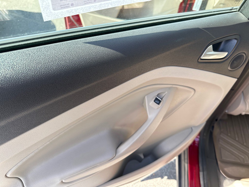 2013 Ford C-Max Image 13