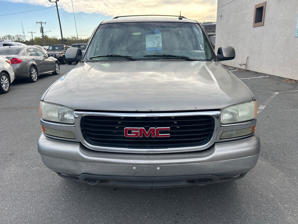 2002 GMC Yukon Image 2