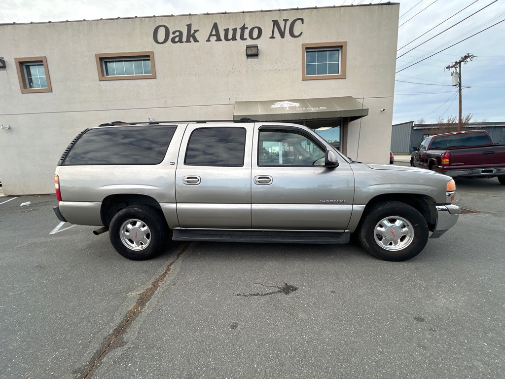 2002 GMC Yukon Image 4