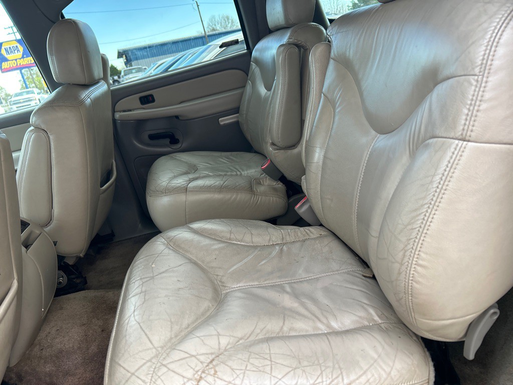 2002 GMC Yukon Image 12