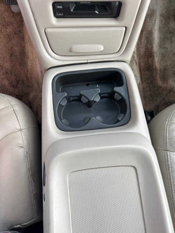 2002 GMC Yukon Image 16