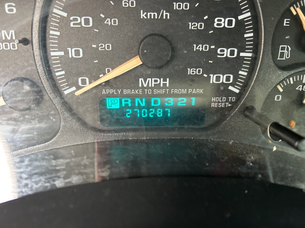 2002 GMC Yukon Image 17