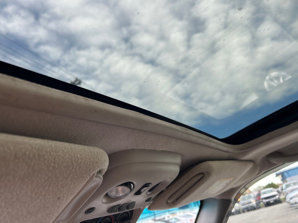 2002 GMC Yukon Image 18