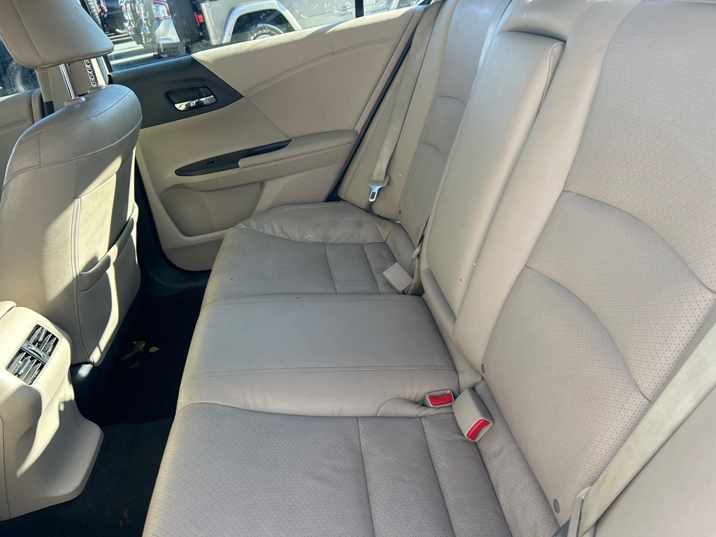 2015 Honda Accord Image 13