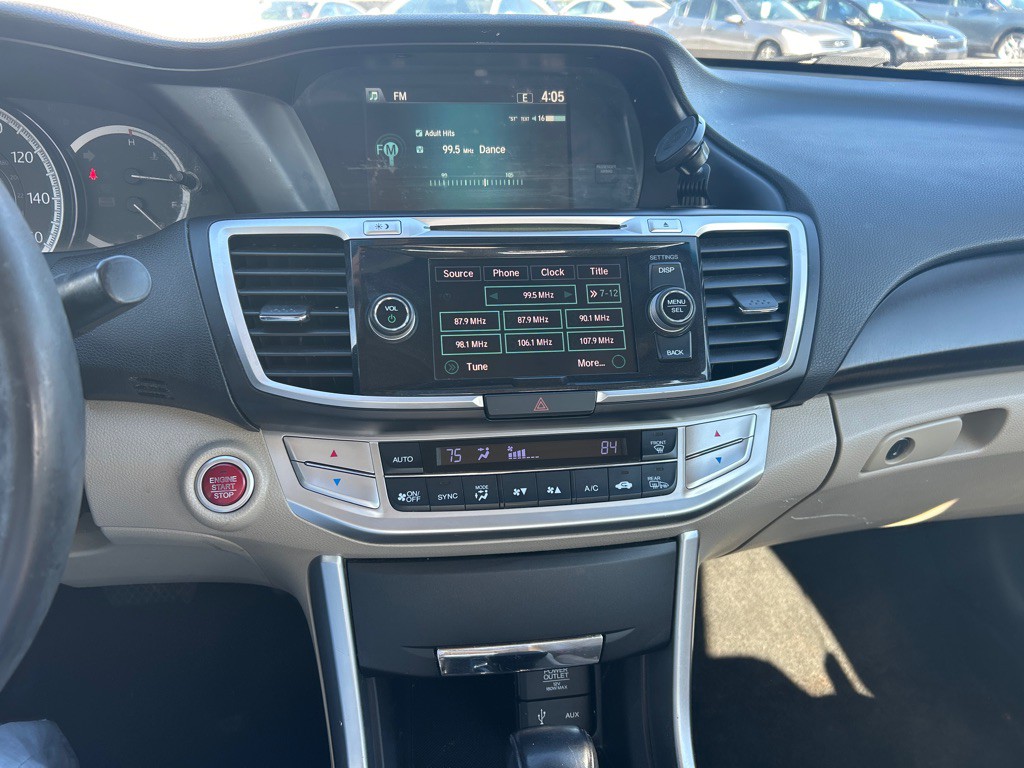 2015 Honda Accord Image 15