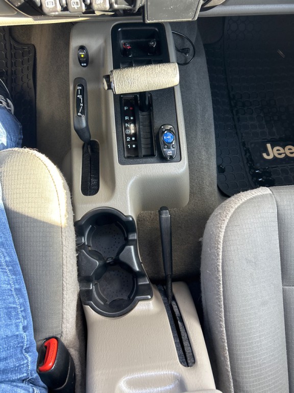 2004 Jeep Wrangler Image 15