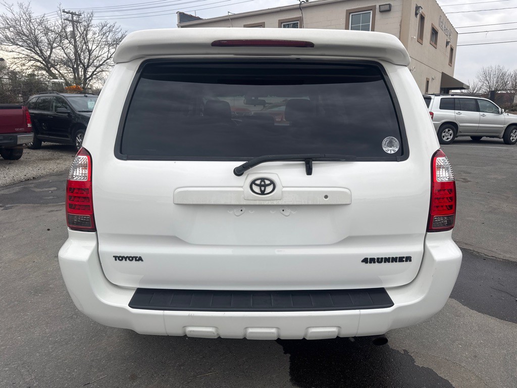 2007 Toyota 4Runner Image 4