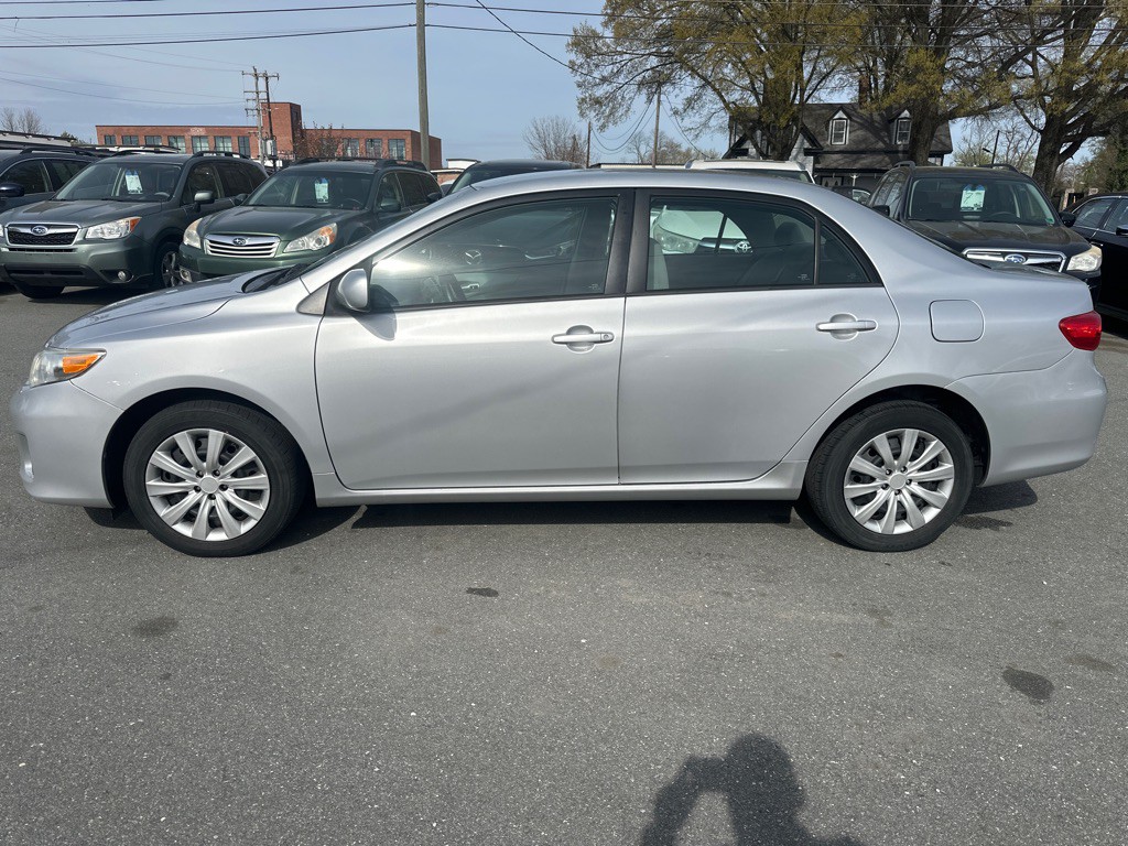 2012 Toyota Corolla Image 2