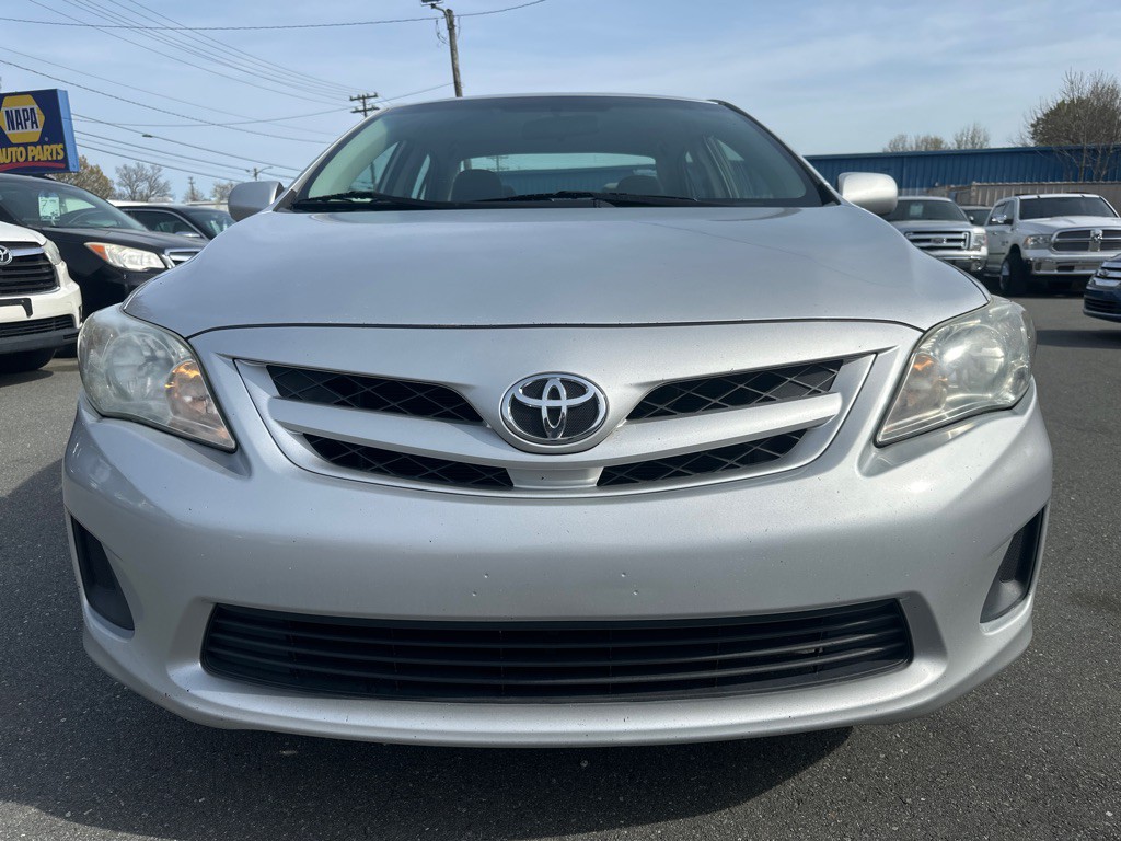 2012 Toyota Corolla Image 8