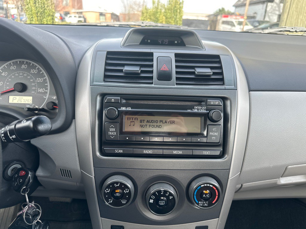 2012 Toyota Corolla Image 16