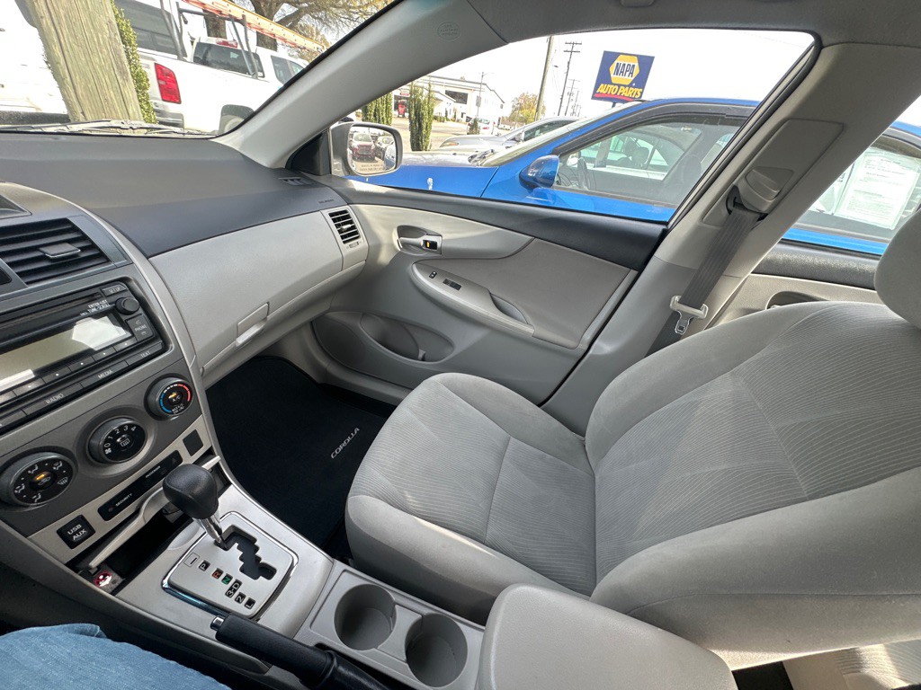 2012 Toyota Corolla Image 19