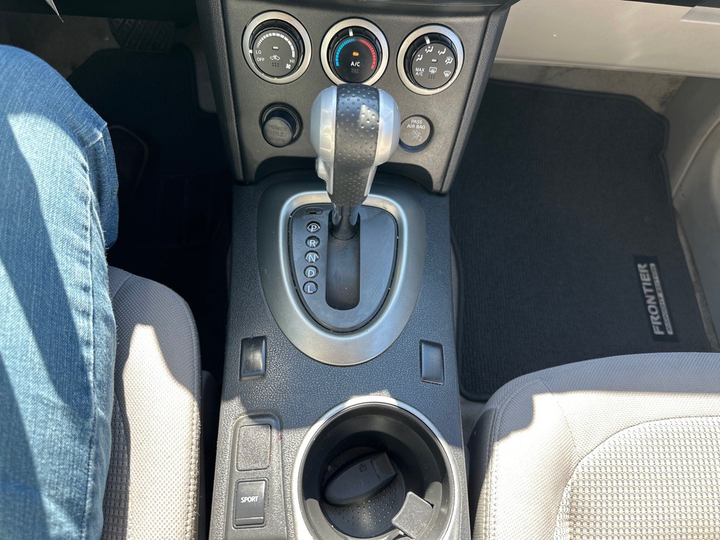 2013 Nissan Rogue Image 20