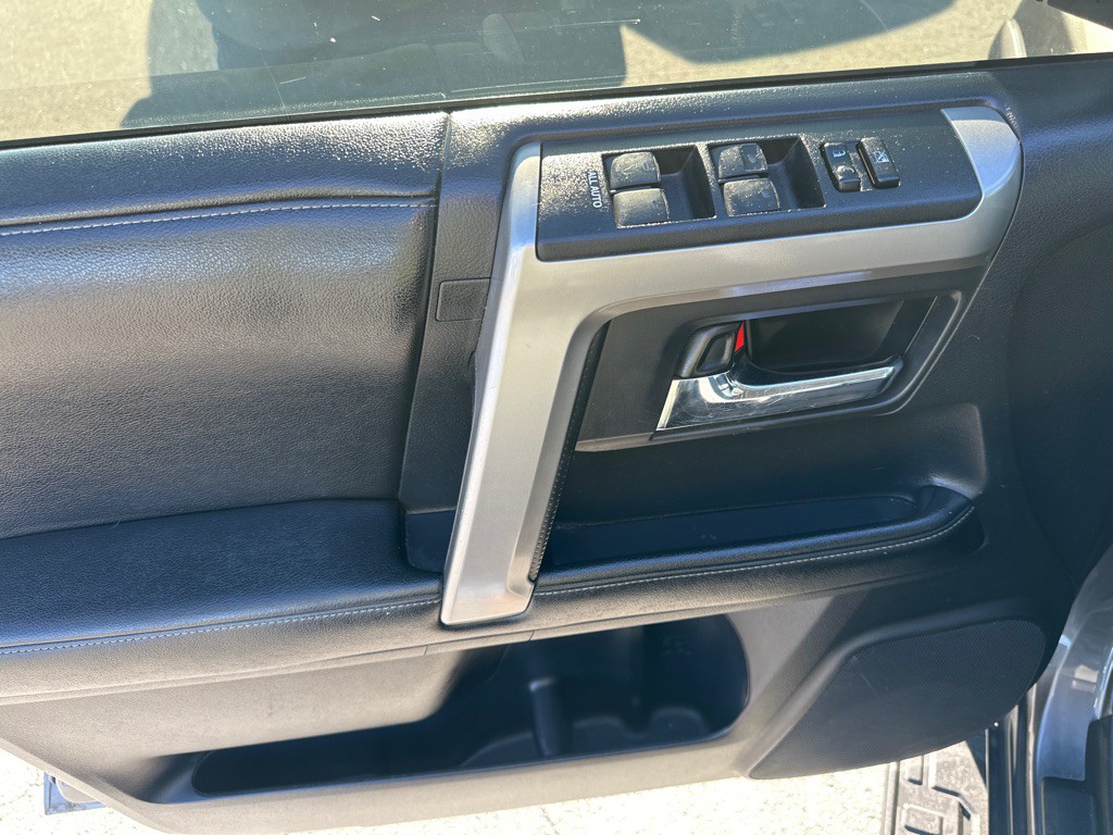 2014 Toyota 4Runner Image 11