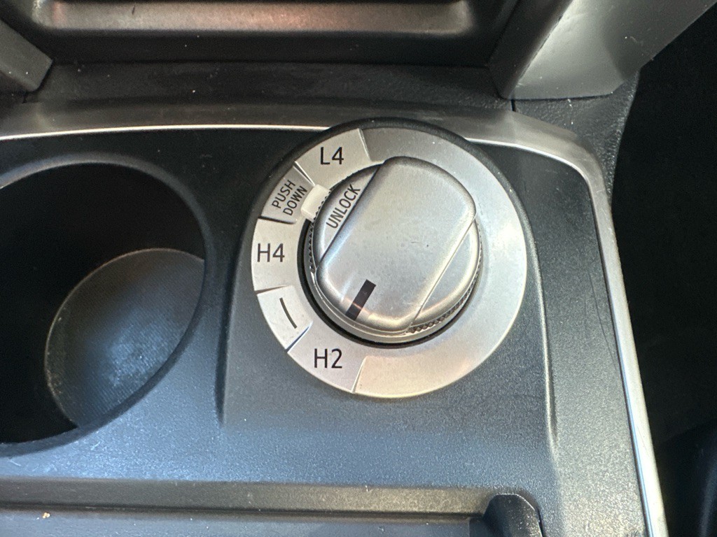 2014 Toyota 4Runner Image 20