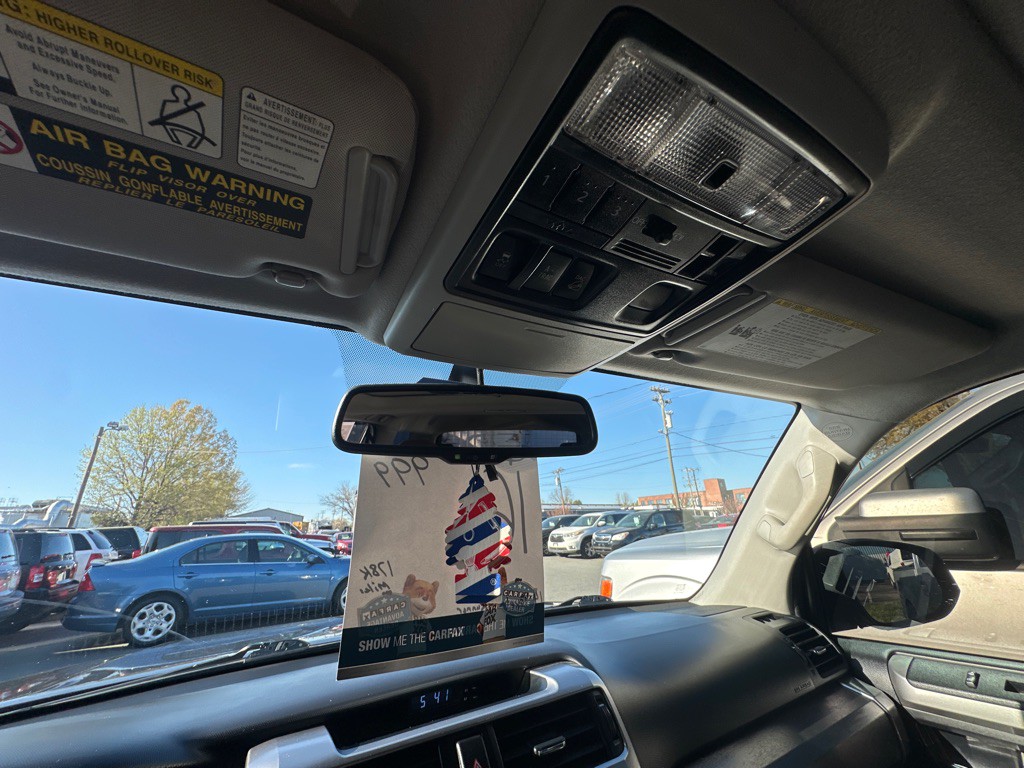 2014 Toyota 4Runner Image 24