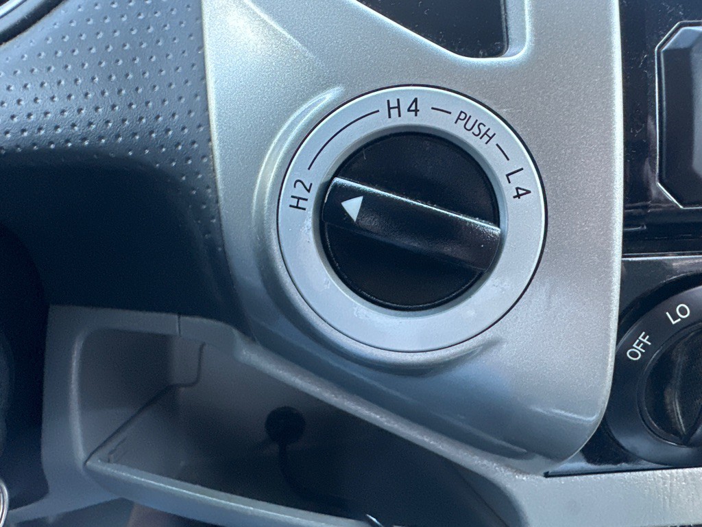 2014 Toyota Tacoma Image 18