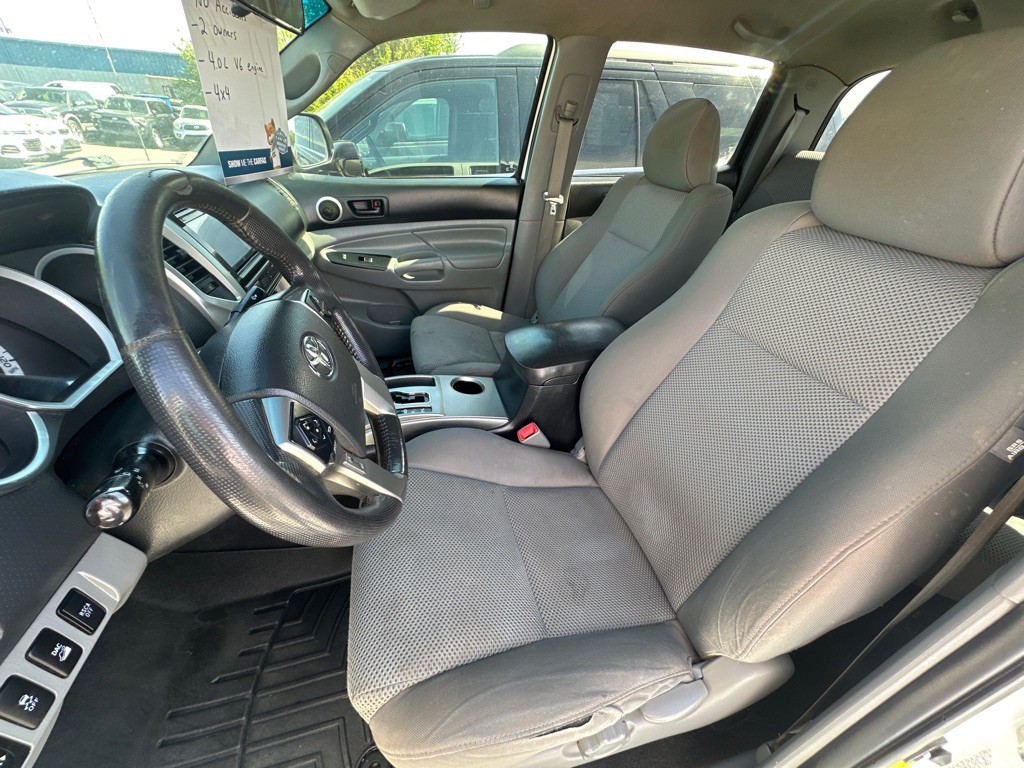 2014 Toyota Tacoma Image 21