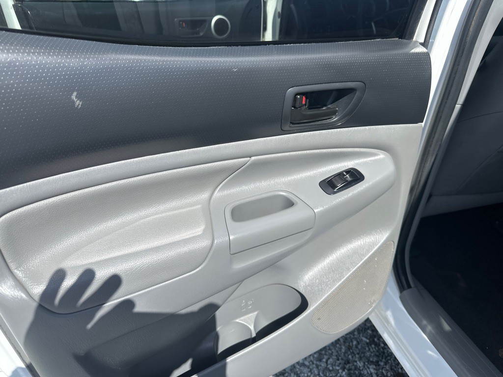 2014 Toyota Tacoma Image 22