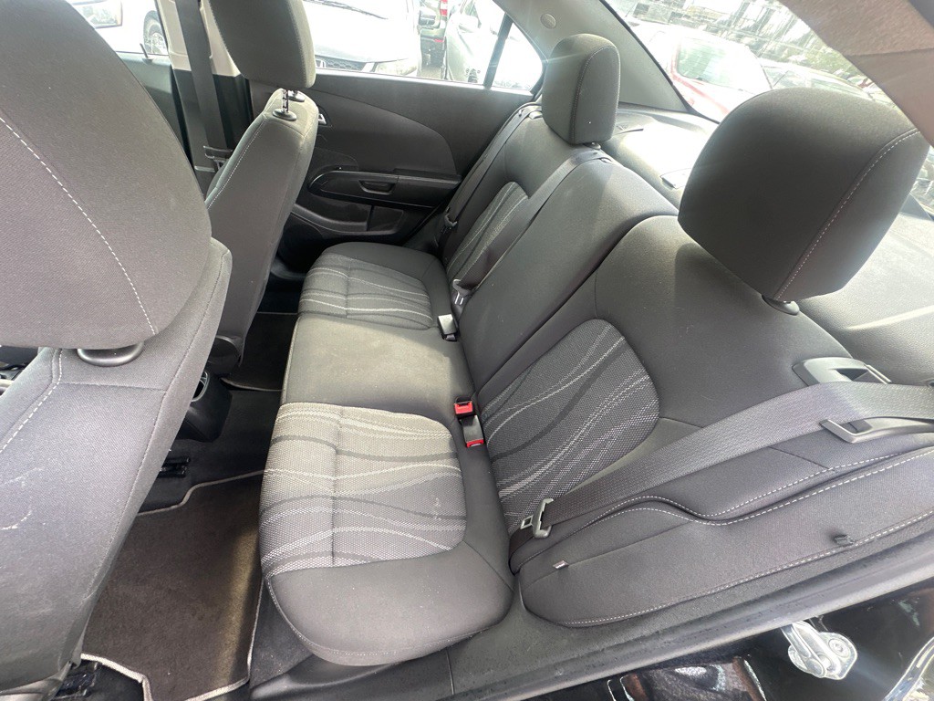 2016 Chevrolet Sonic Image 13