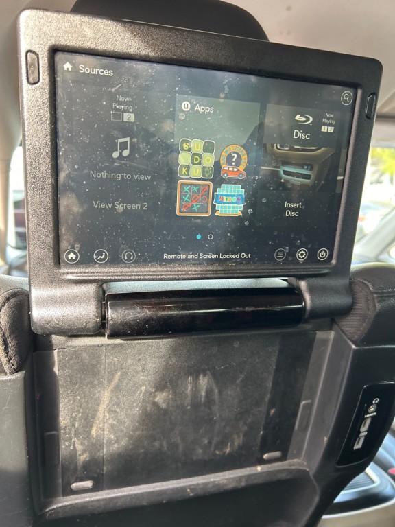 2017 Chrysler Pacifica Image 16