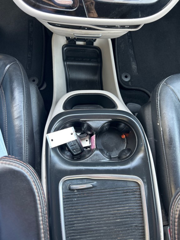 2017 Chrysler Pacifica Image 19