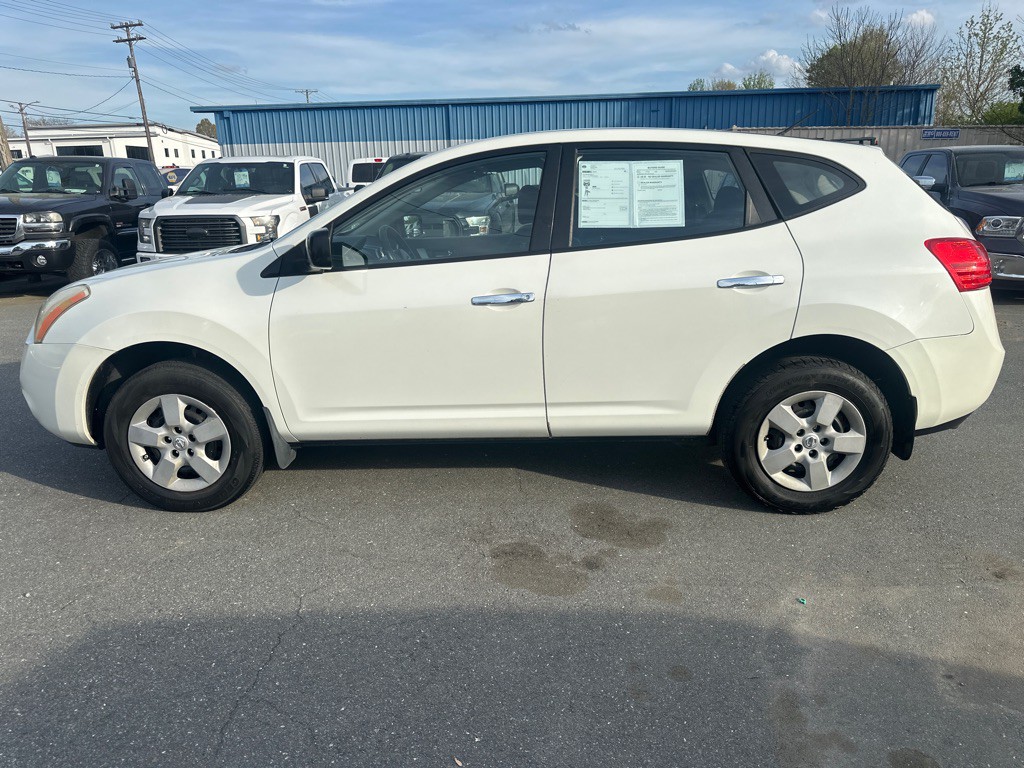 2010 Nissan Rogue Image 2