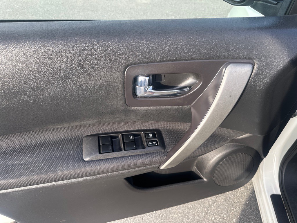 2010 Nissan Rogue Image 10