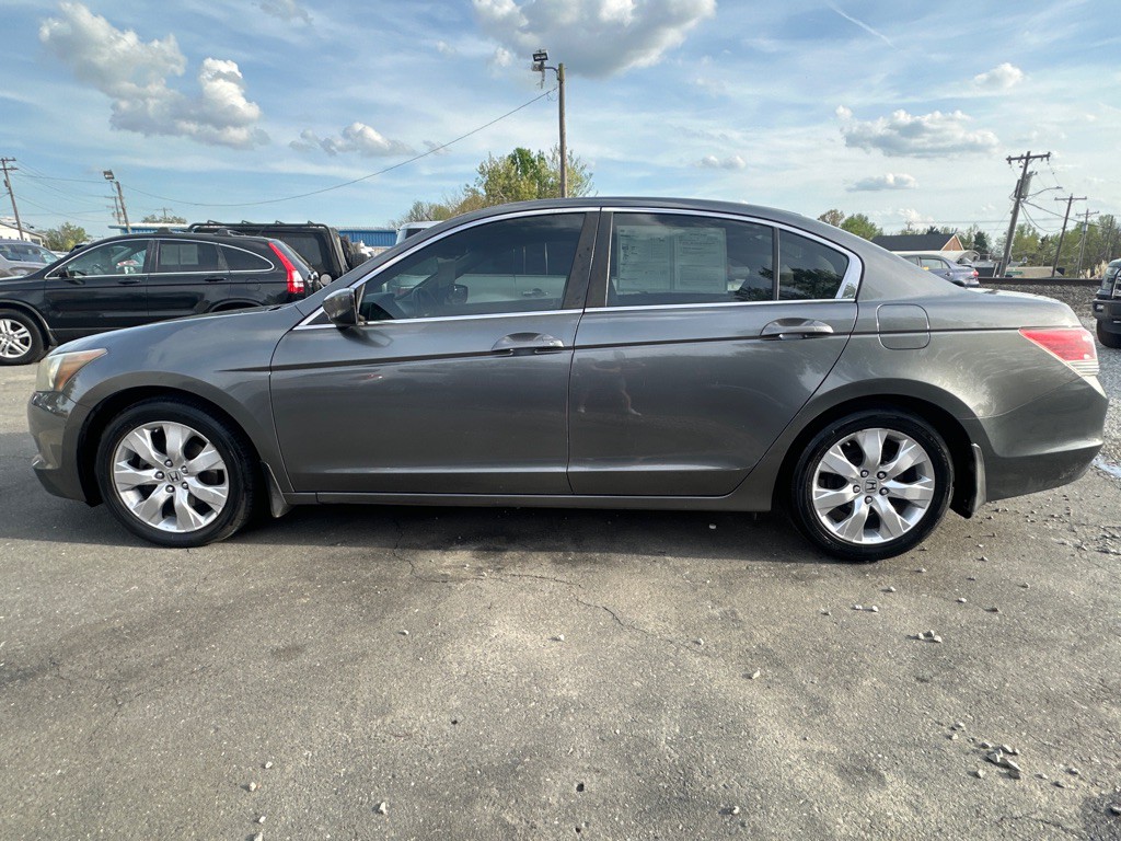 2009 Honda Accord Image 2