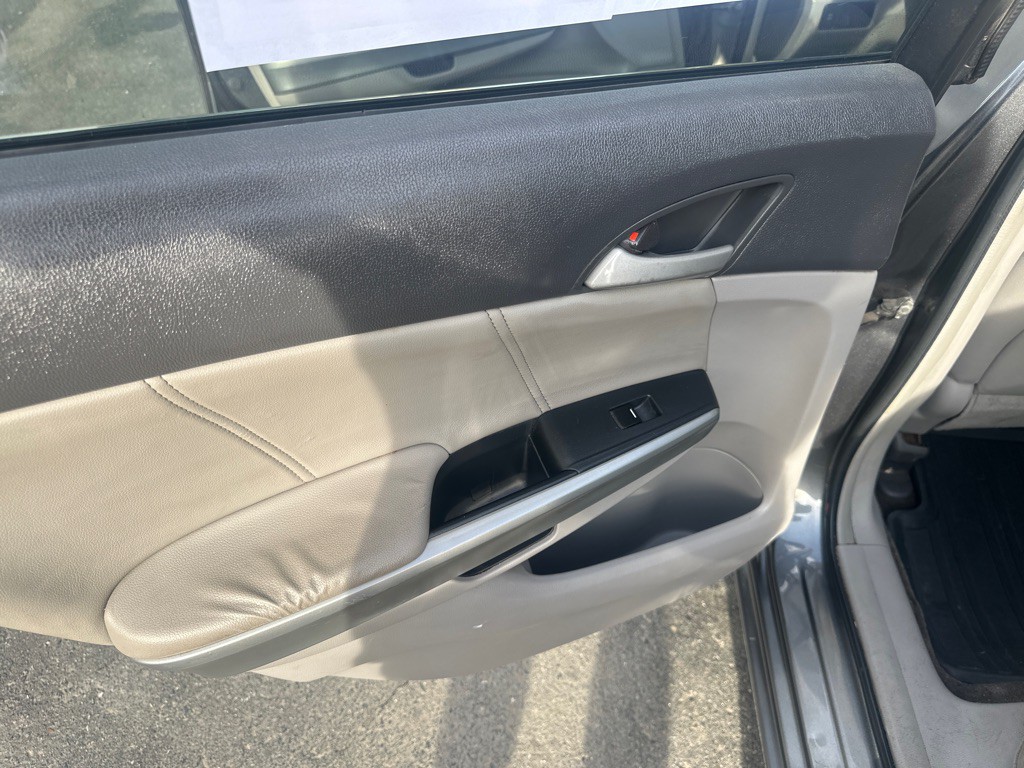 2009 Honda Accord Image 9