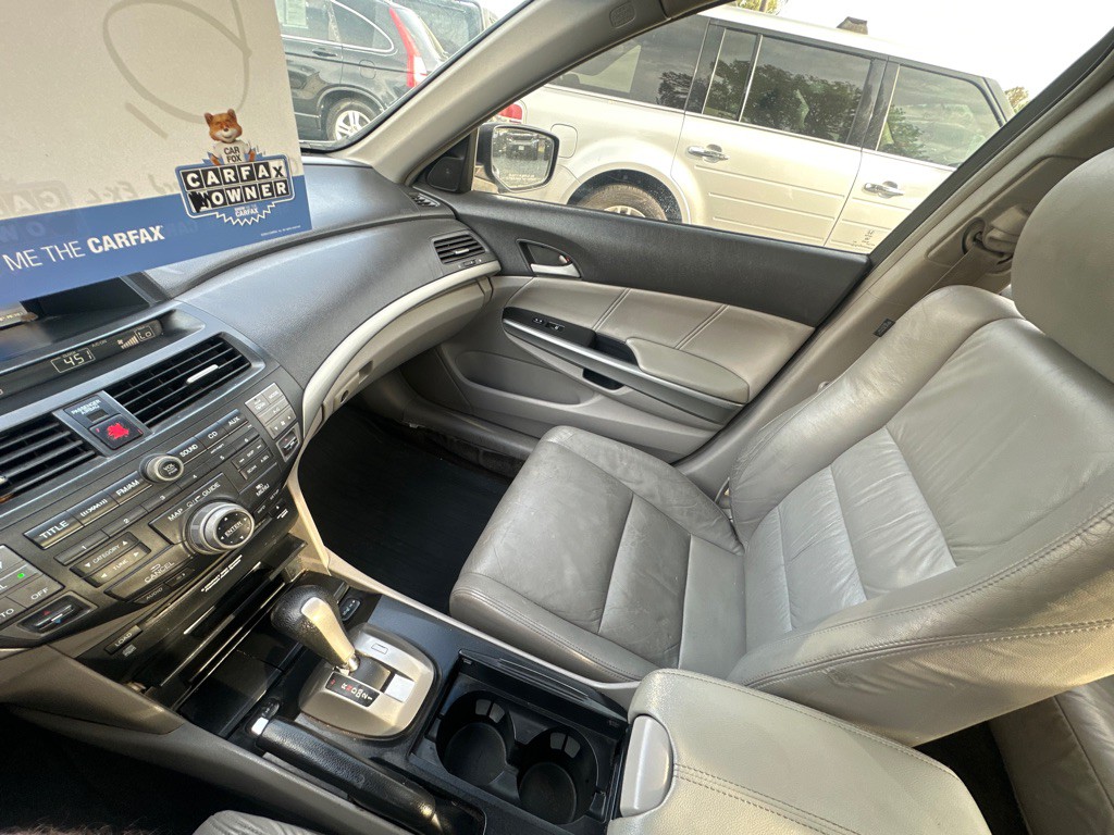 2009 Honda Accord Image 17